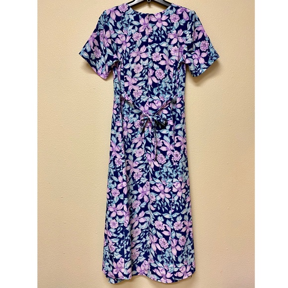 ⚡️FLASH SALE⚡️VINTAGE Silky Purple Floral Dress - Picture 2 of 5